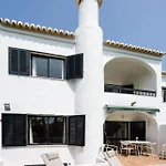 Twin Houses, 7br, 3 Min To Vila