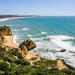 Twin Houses, 7br, 3 Min To * Porches (Algarve)