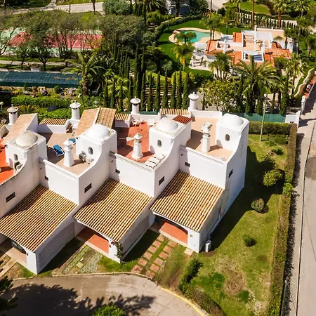 Twin Houses, 7br, 3 Min To Porches (Algarve)