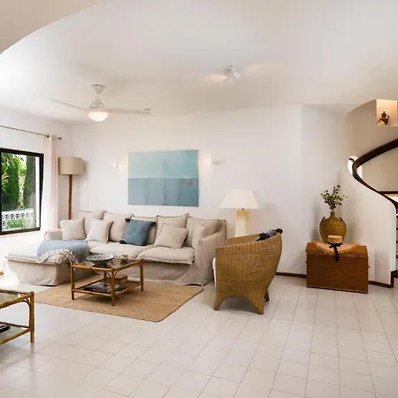 Twin Houses, 7br, 3 Min To فيلة