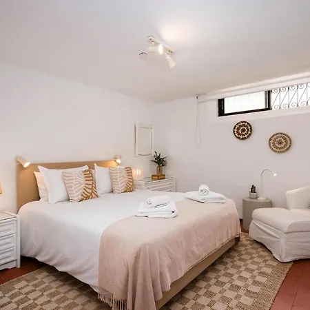 Twin Houses, 7br, 3 Min To فيلة