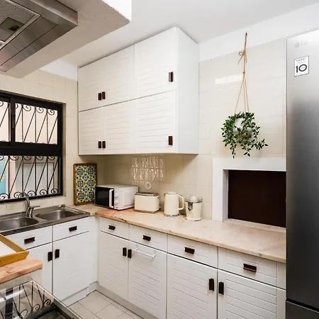 Villa Twin Houses, 7br, 3 Min To Porches (Algarve)