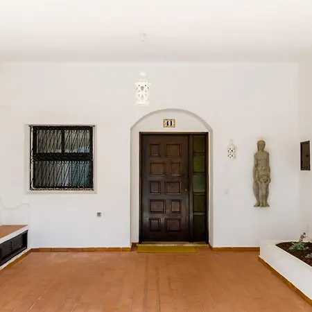 Twin Houses, 7br, 3 Min To