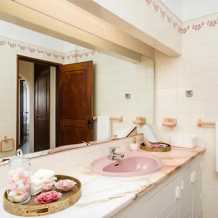 Twin Houses, 7br, 3 Min To 빌라