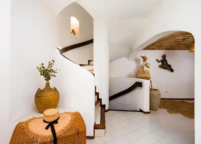 Twin Houses, 7br, 3 Min To *