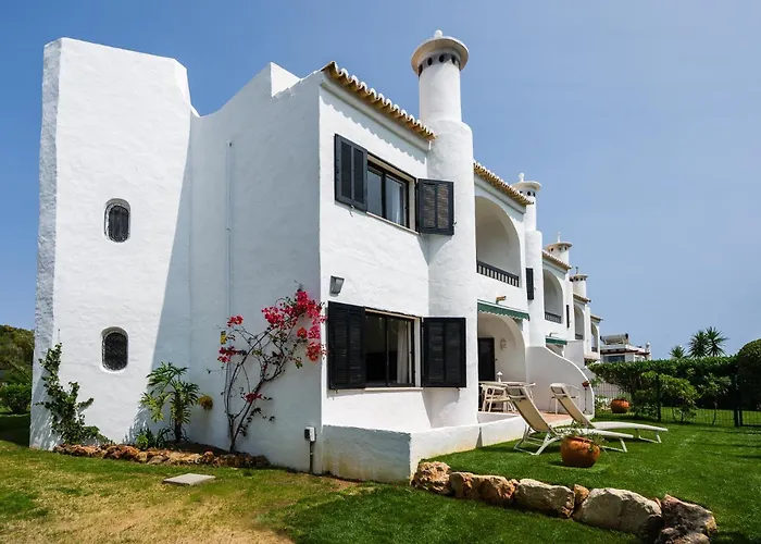 Twin Houses, 7br, 3 Min To *