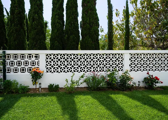 Twin Houses, 7br, 3 Min To * Porches (Algarve)