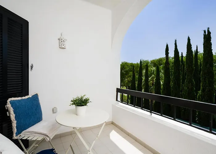 Villa Twin Houses, 7br, 3 Min To