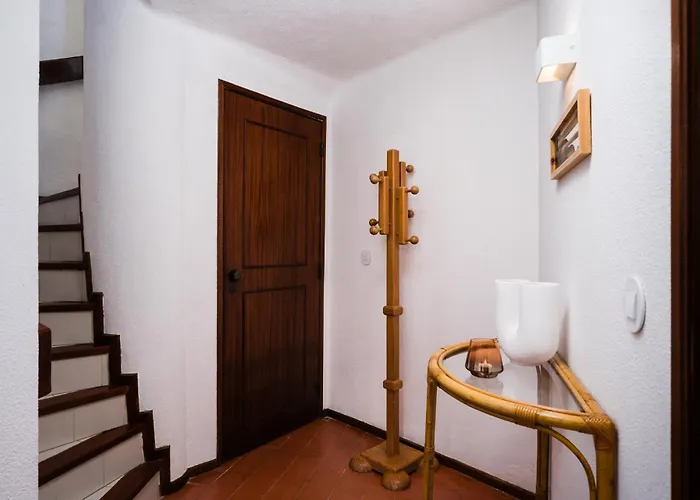 Villa Twin Houses, 7br, 3 Min To Porches (Algarve)