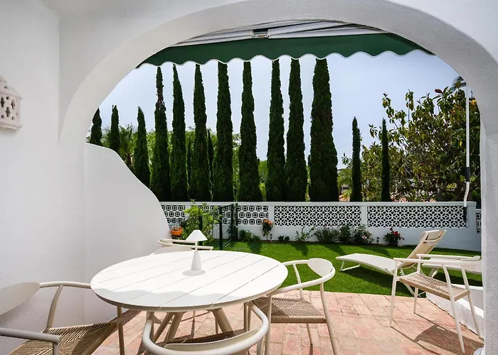 Villa Twin Houses, 7br, 3 Min To Porches (Algarve)