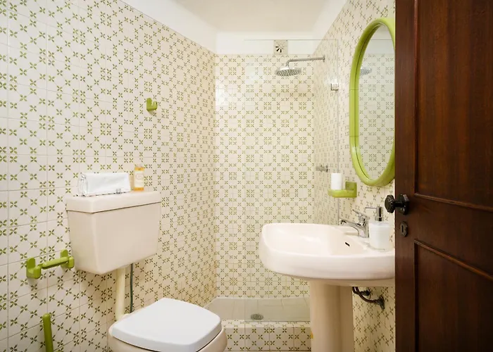 Twin Houses, 7br, 3 Min To