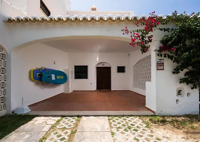 Twin Houses, 7br, 3 Min To * Porches (Algarve)