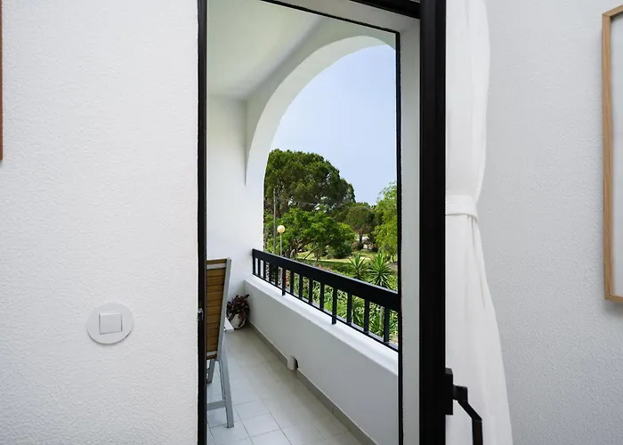 Twin Houses, 7br, 3 Min To Villa