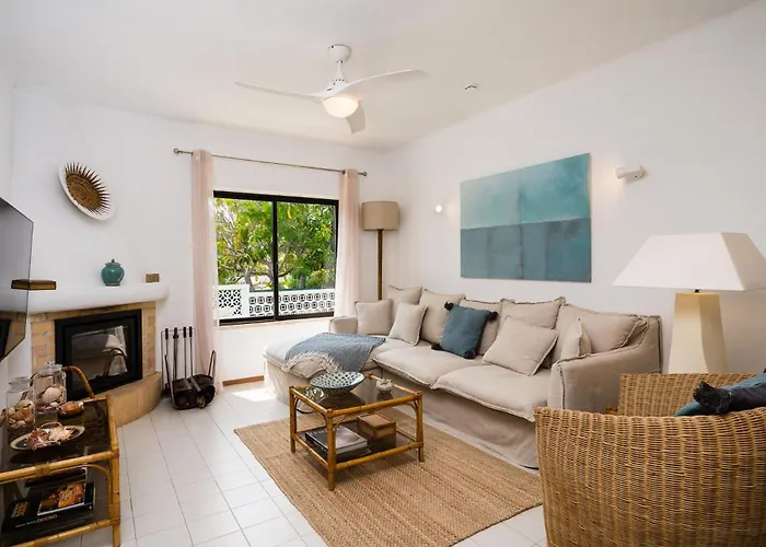 Twin Houses, 7br, 3 Min To * Porches (Algarve)