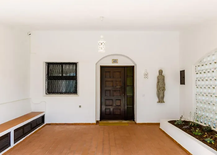 Twin Houses, 7br, 3 Min To