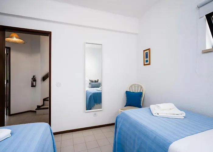 Twin Houses, 7br, 3 Min To