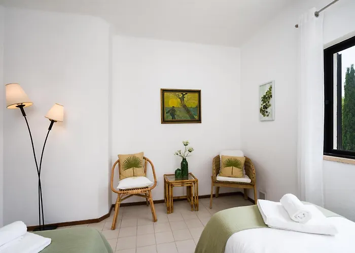 Twin Houses, 7br, 3 Min To Βίλα *