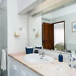 Twin Houses, 7br, 3 Min To וילה פורצ'ס