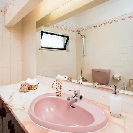 Villa Twin Houses, 7br, 3 Min To