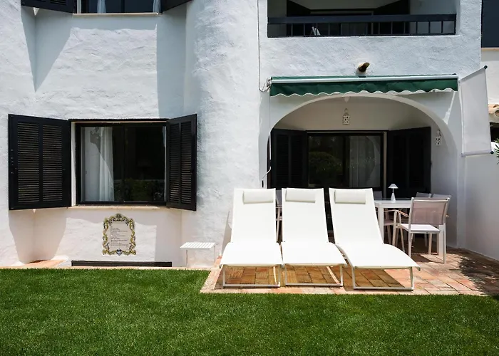 Twin Houses, 7br, 3 Min To * Porches (Algarve)