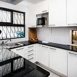 别墅 Twin Houses, 7br, 3 Min To