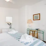 Twin Houses, 7br, 3 Min To * 珀彻斯