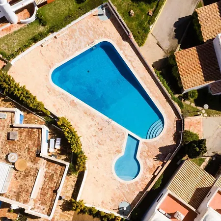 Villa Twin Houses, 7br, 3 Min To Porches (Algarve)
