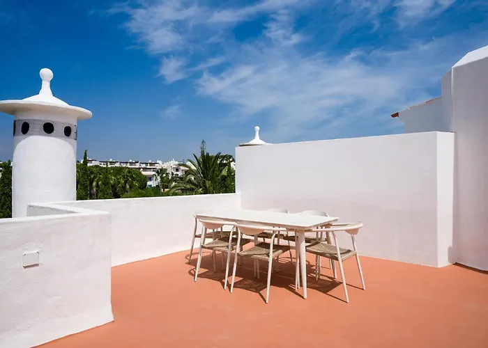 Villa Twin Houses, 7br, 3 Min To *