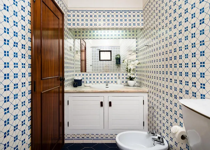 Villa Twin Houses, 7br, 3 Min To *