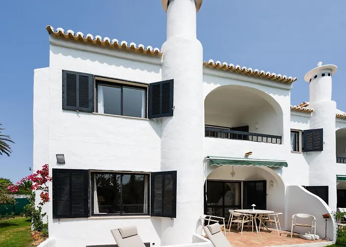 Twin Houses, 7br, 3 Min To Villa