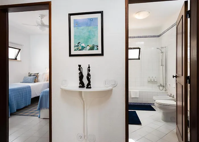 Twin Houses, 7br, 3 Min To Villa *