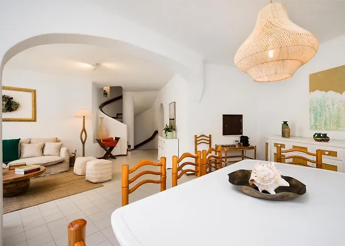 Villa Twin Houses, 7br, 3 Min To